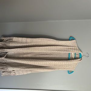 Knitted fringe vest